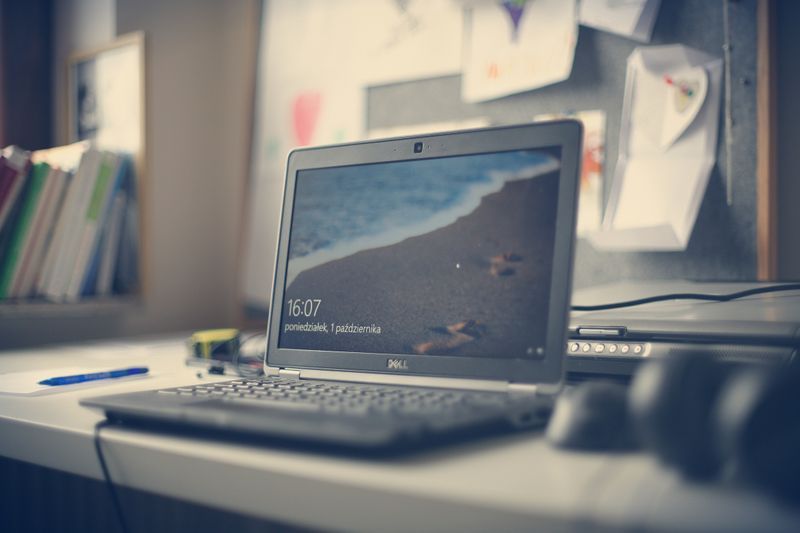 Dell Inspiron 15 Core i5 16GB/512GB