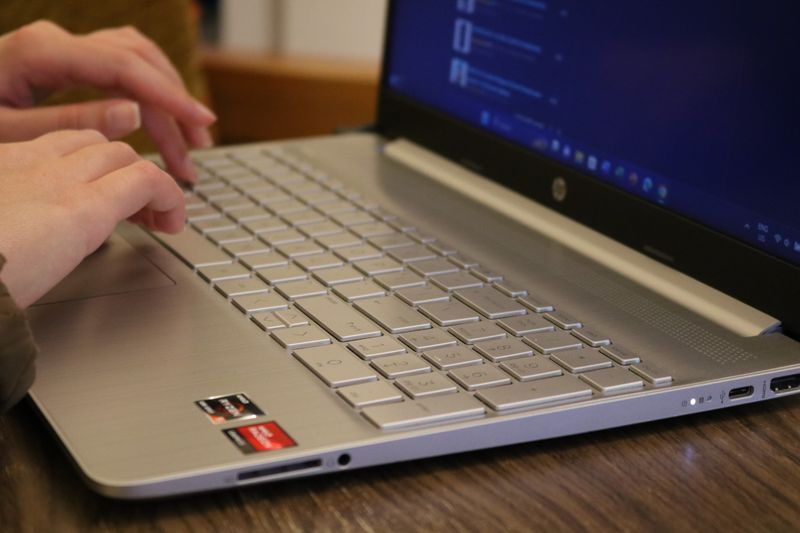 HP Pavilion 15 Ryzen 5 16GB/512GB
