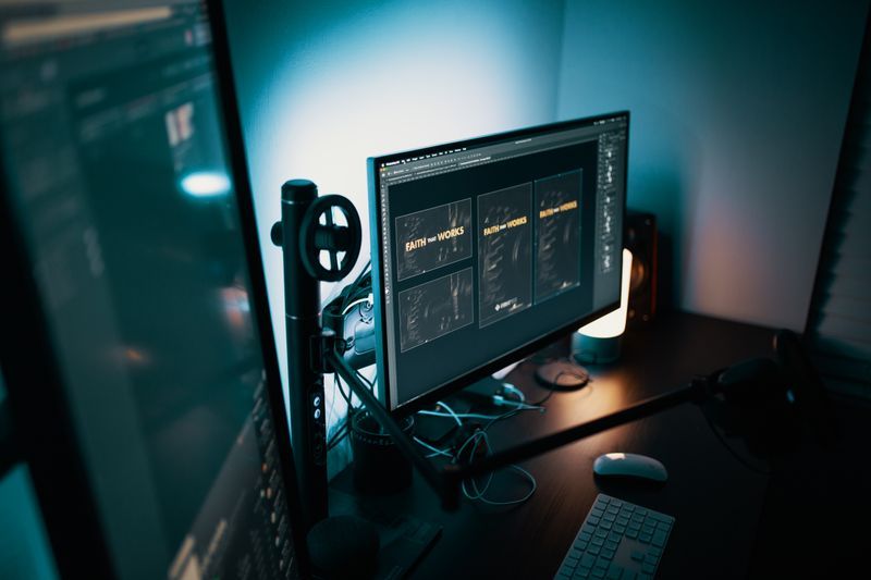 LG 32" 4K UHD Monitor