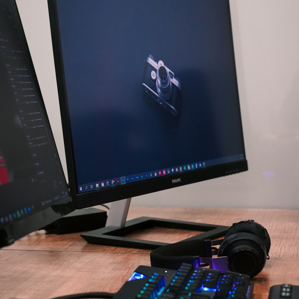 Samsung 24" FHD Monitor