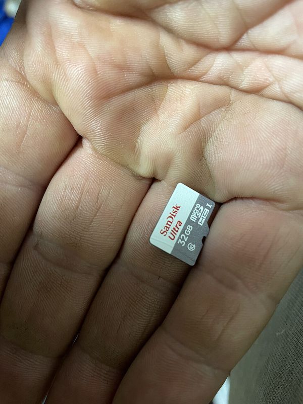 SanDisk 128GB microSD Card